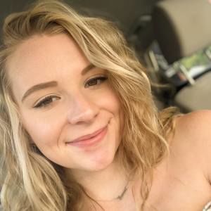 Meet your Posher, Kayla